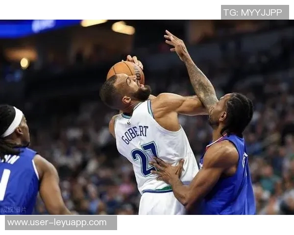 关键时刻表现不佳卢指导强调前场篮板的重要性 关键时刻表现不佳卢指导强调前场篮板的重要性