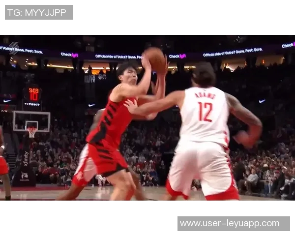 夏普精彩突破助攻杨瀚森轻松抛投首开纪录展现默契配合 夏普精彩突破助攻杨瀚森轻松抛投首开纪录展现默契配合