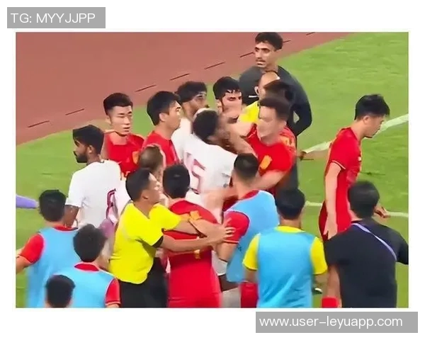 泰国队换人出现意外情况裁判与中国队共同调解纷争